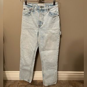 Abercrombie 90s Straight Carpenter Jean